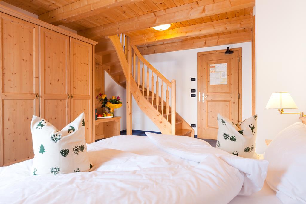 Nature Wellness Hotel Renato Vigo di Fassa Δωμάτιο φωτογραφία