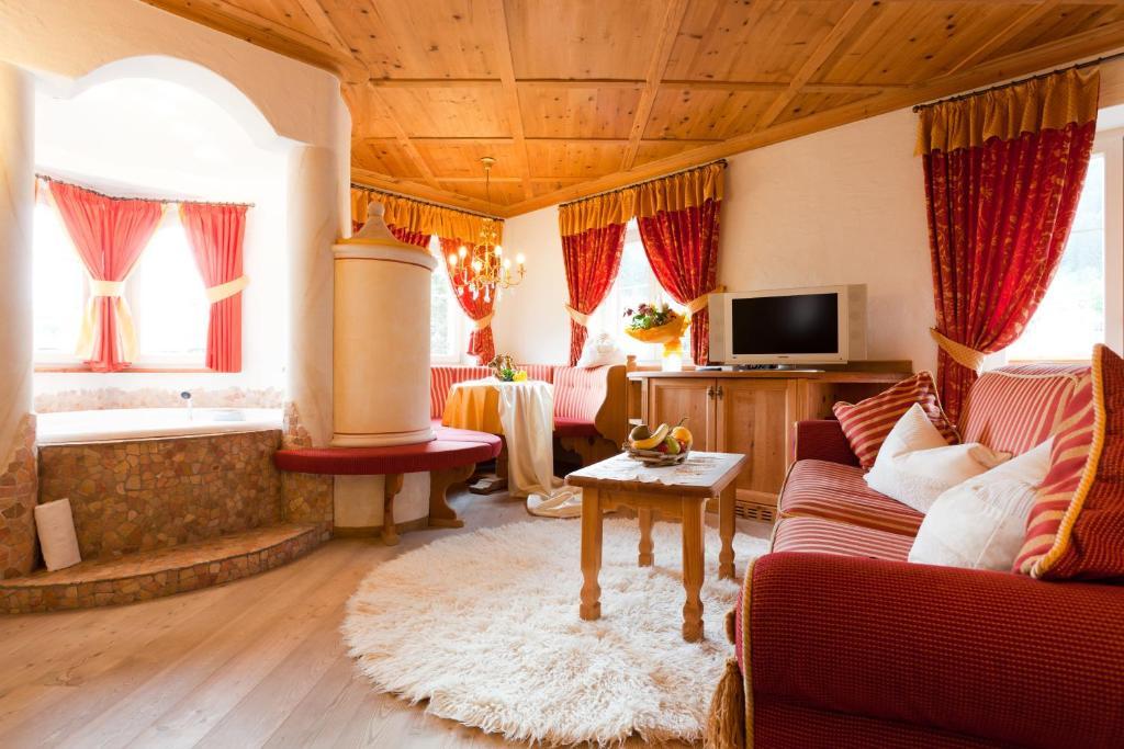 Nature Wellness Hotel Renato Vigo di Fassa Εξωτερικό φωτογραφία